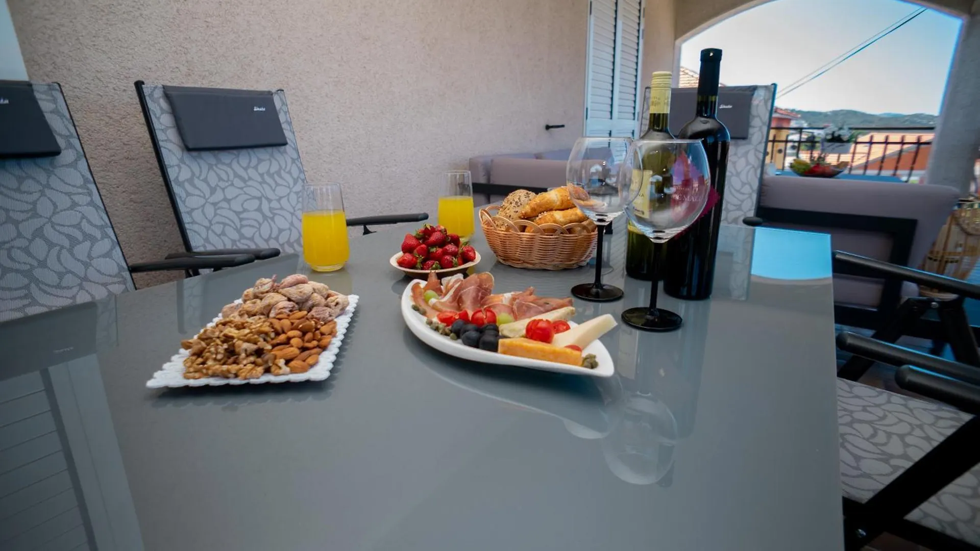 Apartments Beata Trogir-Okrug