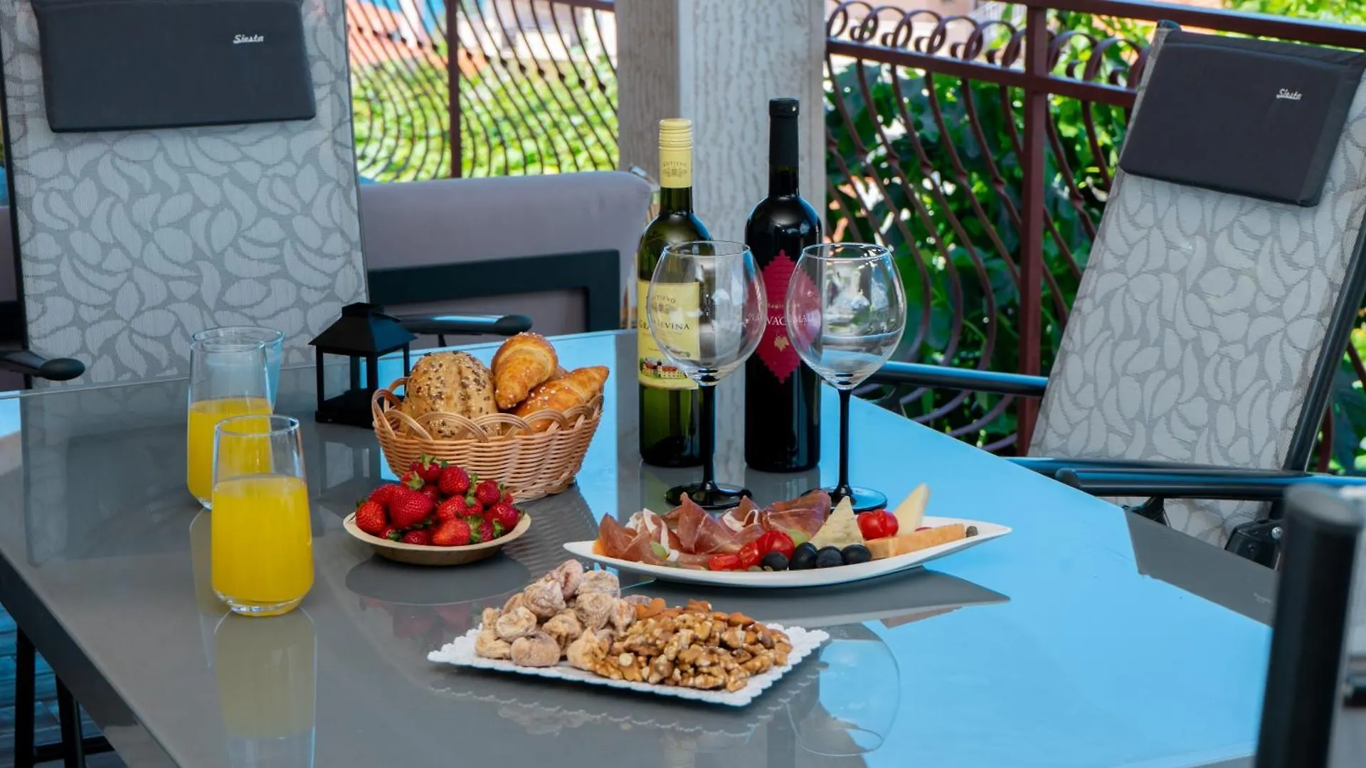 Apartments Beata Trogir-Okrug