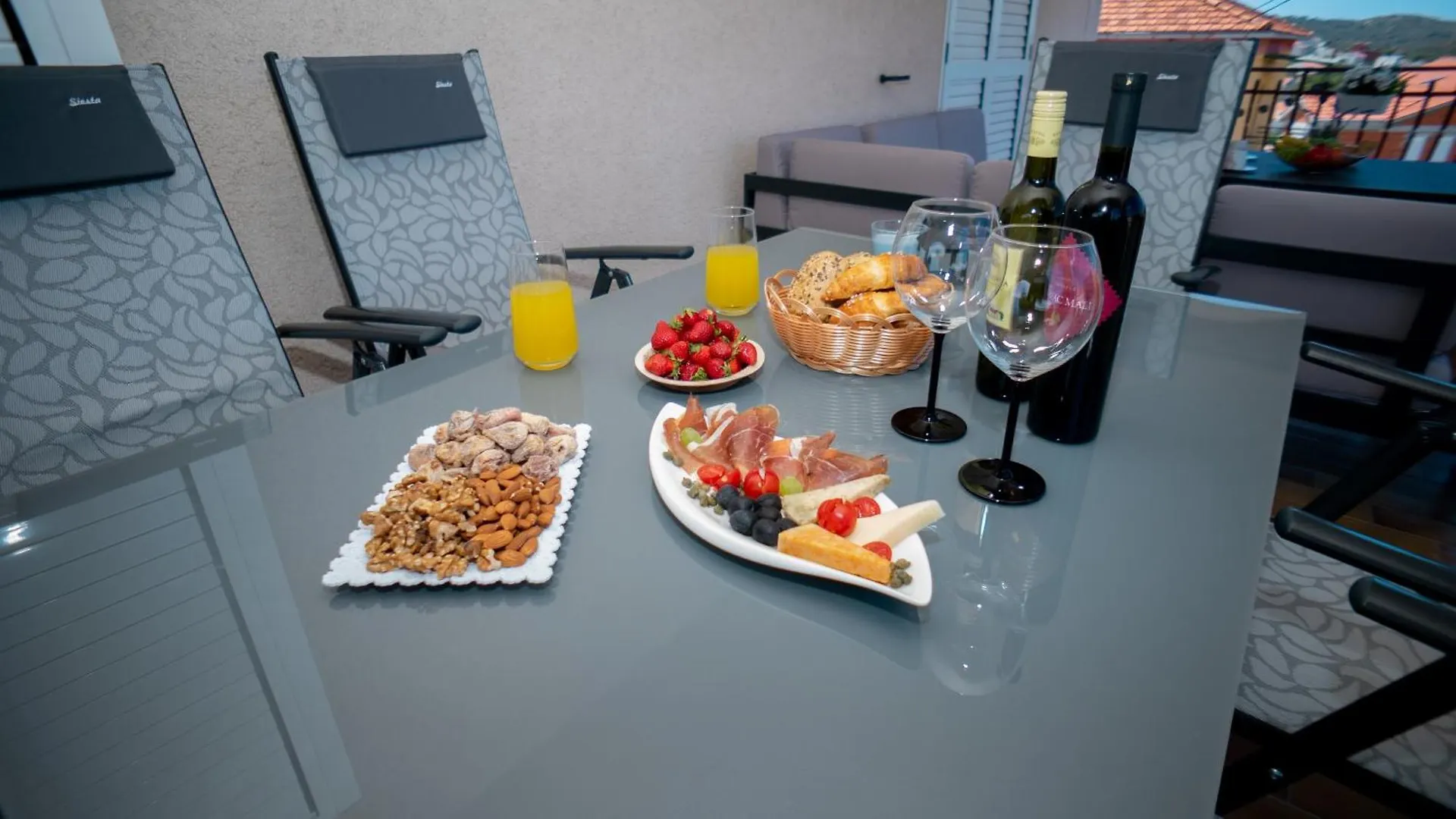 Apartments Beata Trogir-Okrug